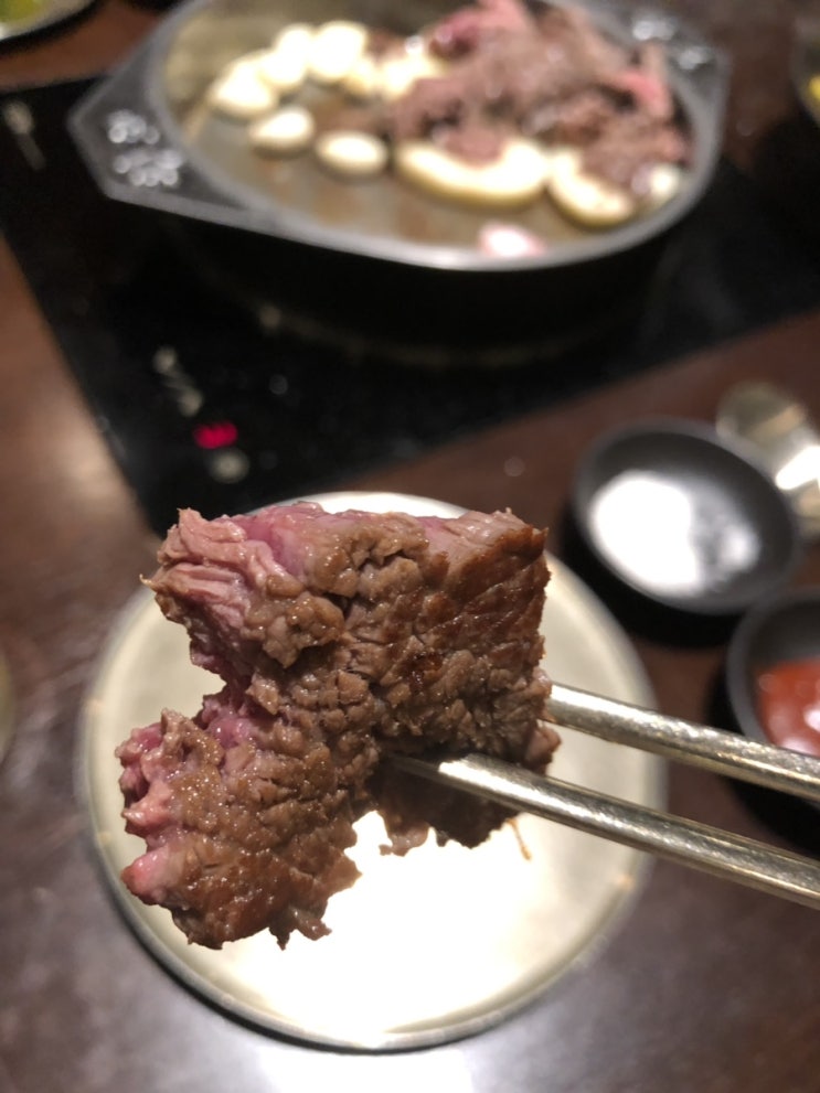  한우를 찢어먹는 창고43 시청점