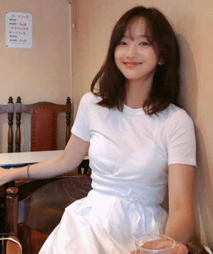  영화 돈 원진아 노출 몸매 인스타