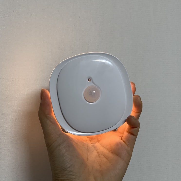  Coms LED 센서등 램프 새벽도 무섭지 않음