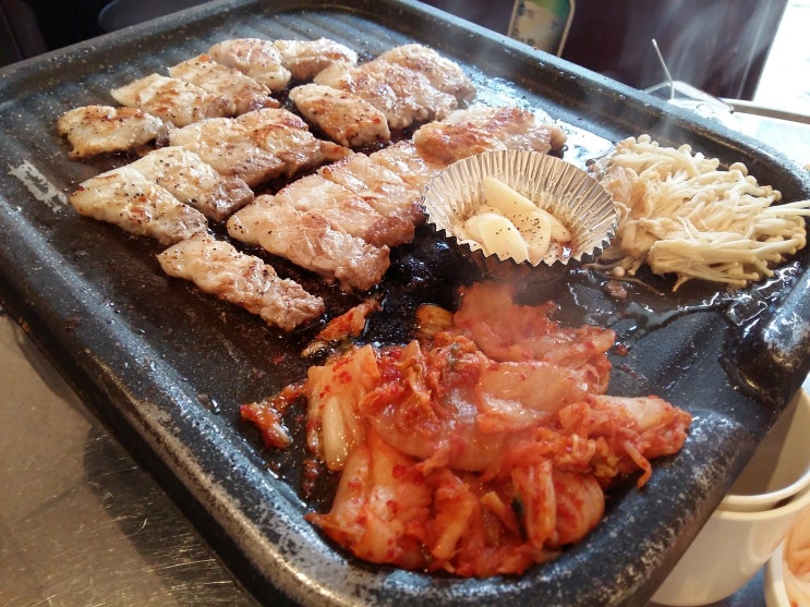  오키나와에서 만나는 한국식 포차? 돈돈시대!