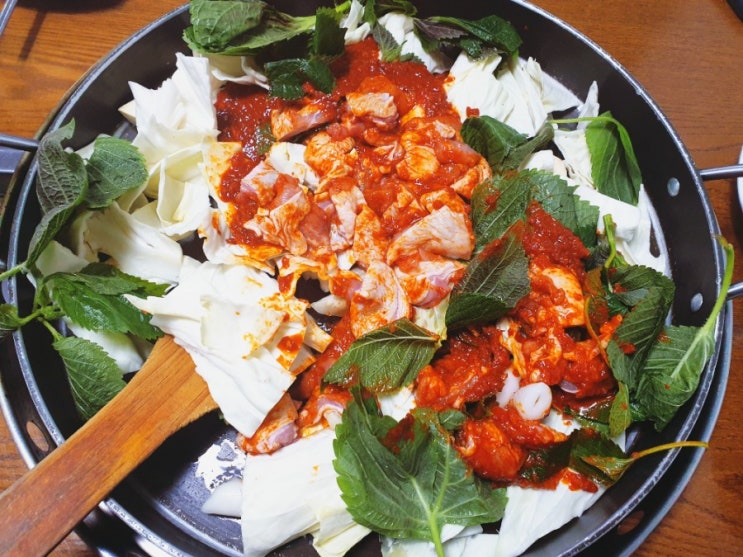  용산_미슐랭 닭갈비 <오근내 닭갈비> 본점 방문! 웨이팅 1시간을 잊게하는 맛!