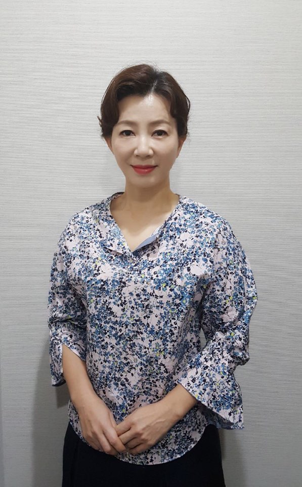  왼손잡이 아내 김서라 블라우스 정보