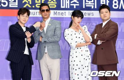 "워너원·프엑 나와줘"..'TMI뉴스' 전현무X박준형X보미X딘딘, 아이돌판 '뉴스룸' 탄생 "워너원·프엑 나와줘"..'TMI뉴스' 전현무X박준형X보미X딘딘, 아이돌판 '뉴스룸' 탄생