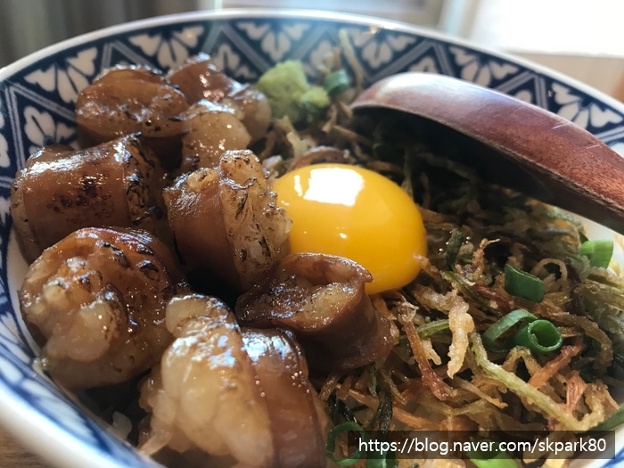  신사동 가로수길 맛집_형훈라멘 대창덮밥