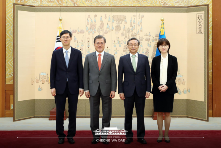  신임 헌법재판소 재판관 임명장 수여식 관련 서면브리핑2019-04-25 [청와대 대변인 고민정]