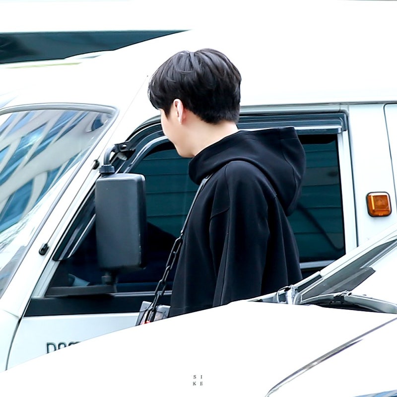 190419 보이는 라디오 윤지성 출근길/퇴근길 고화질 사진 (+움짤/팬아트)