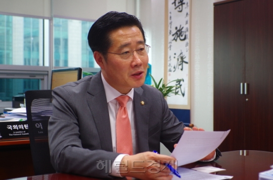  [헤럴드경제] [인터뷰] 이태규 “‘안철수ㆍ유승민 연대’가 답…김관영 ‘거짓말’은 민주주의 훼손”(19.4.25)
