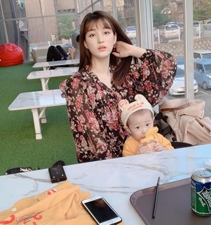  최민환율희, 아기 엄마 맞아? 아들과 함께한 일상공개 ‘여전한 미모’ 