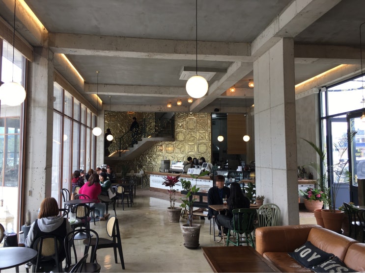  마산 가포 카페 분위기 좋은 노마드