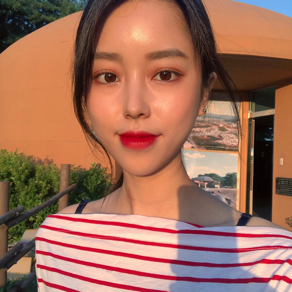  불필요한 얼굴지방 없애주는게 신사동파워브이리프팅이에요!