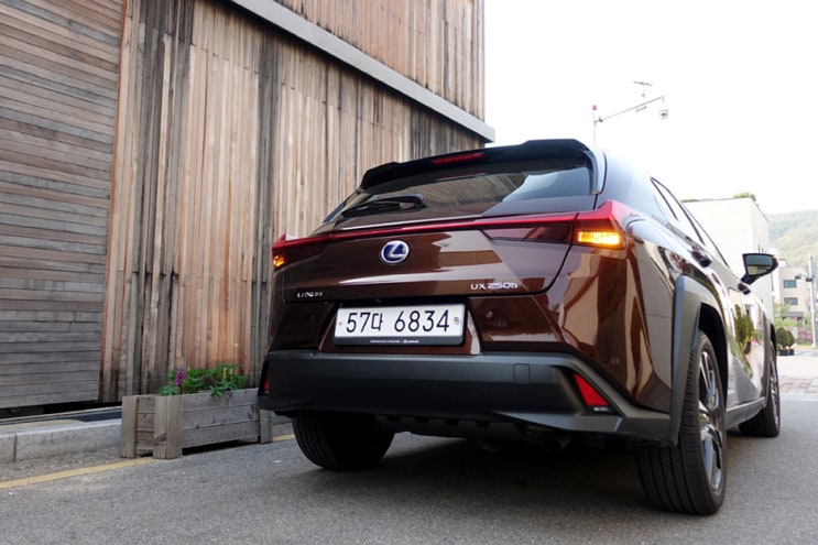 렉서스 UX250h 시승기, 가장 이기적인 콤팩트 SUV