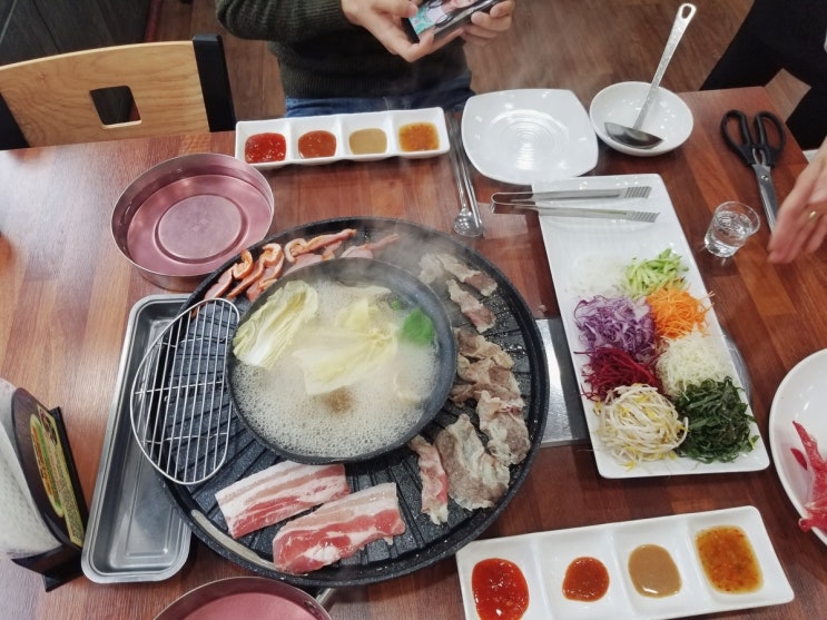 동두천. 황돈. 월남쌈코스. 동두천. 황돈. 월남쌈코스.