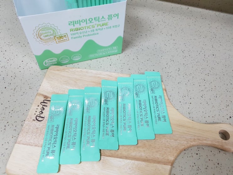  리바이오틱스 퓨어 100억 유산균으로 온 가족 장 건강 챙겨요