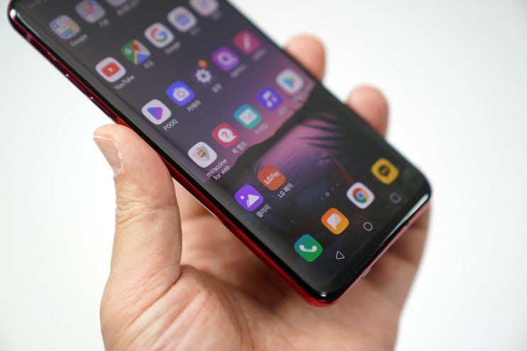  LG G8 강화유리 엣지도 완벽 커버하는 필름스타