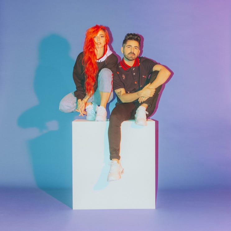  D#67 Felix Cartal & LIGHTS - Love Me