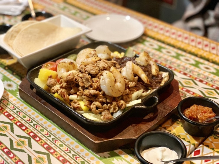  홍대 스페인 음식 맛집_홍대 경의선 멕시칸 맛집_시내 [SiNar]