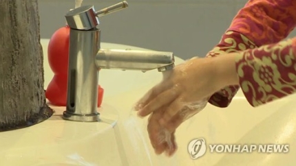 30∼40대 A형간염 취약…"음식 익혀 먹고 예방접종 해야" 30∼40대 A형간염 취약…"음식 익혀 먹고 예방접종 해야"