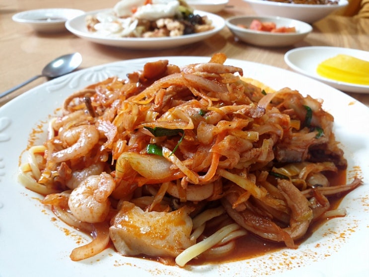  군산 . 군산여행 . 군산 빈해원 . 군산맛집 . 군산 새만금 . 군산짬뽕 . 군산 짜장면 