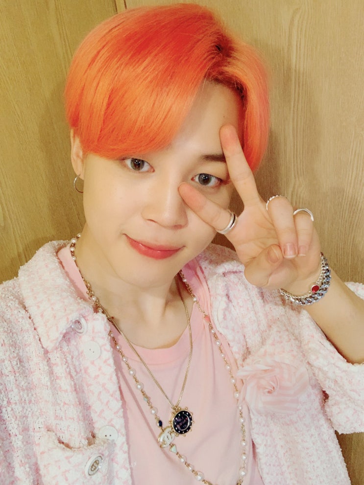  190428 방탄소년단 트위터 : 지민 '아미! 저희에게 행복만을 선물해주셔서 진심으로 감사해요'