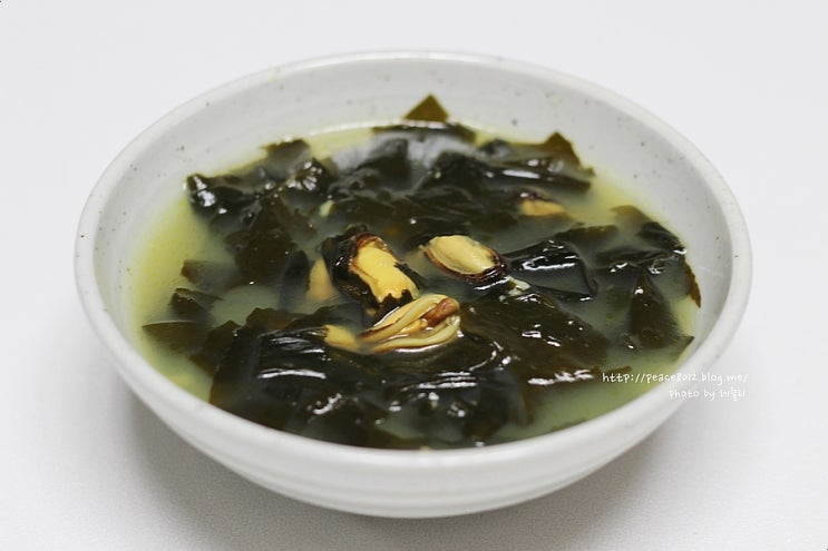  홍합미역국 맛있게 끓이는 법
