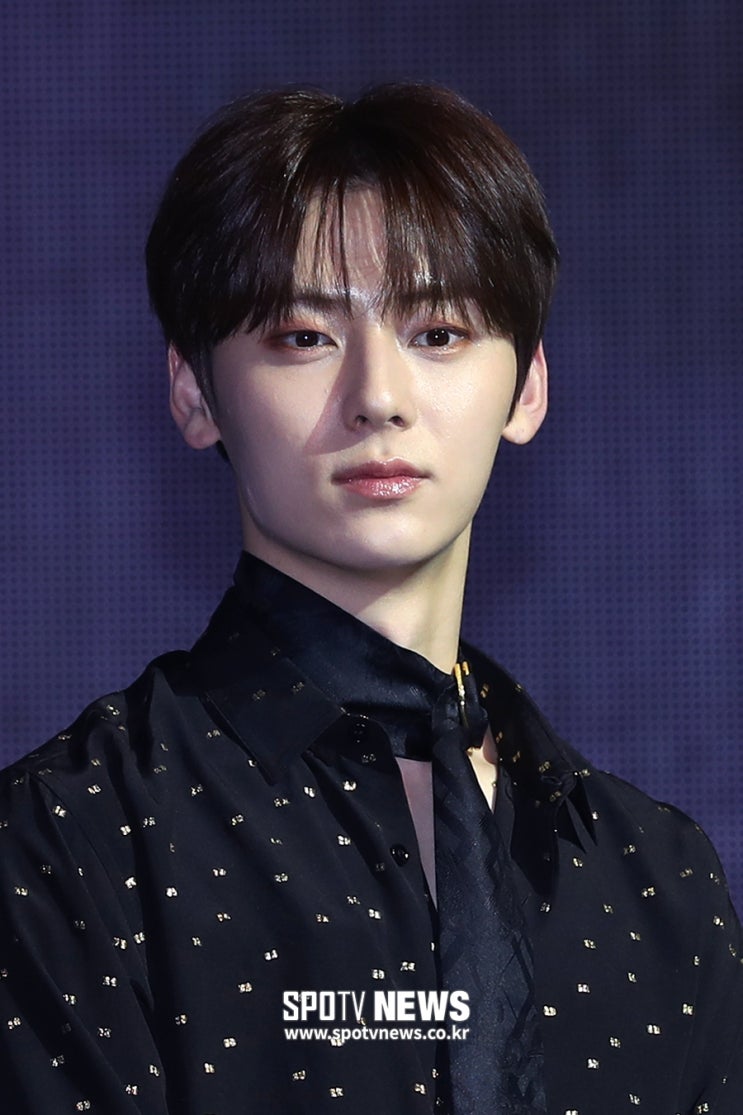  190429 황민현 'Happily Ever After' 쇼케이스 기사 사진 모음