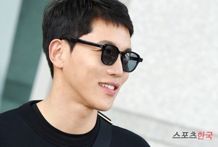  열혈사제 음문석 공항패션 스타일링 데일리 선글라스 추천!