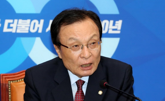 이해찬 "한국당 감금·점거·폭력사태,휴대폰으로 불법행위 찍어놨다