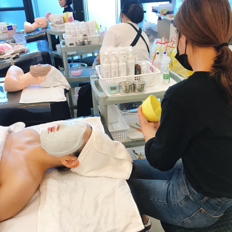  인천피부미용학원, 재수강률 0% 탄탄한 교육시스템!