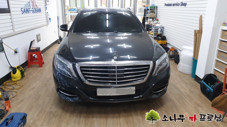  벤츠 w222 S클래스 차량에 보조배터리 포스제로 장착