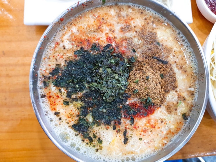  전주 한옥마을_베테랑 칼국수_맛집이래서 그런가보다 싶지만 너무 평범해서 평범한 맛