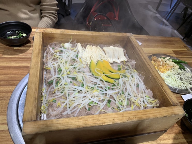  장유 율하맛집 돈토리 편백찜이 일품