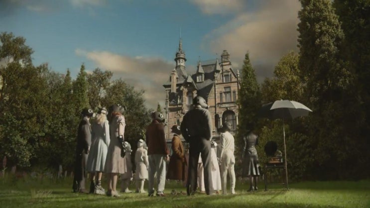  미스 페레그린과 이상한 아이들의 집. Miss Peregrine's Home for Peculiar Children