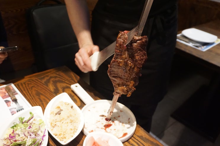  이빠네마 그릴 : 시골 인심보다 브라질 인심 [신촌 스테이크 맛집 데이트 메뉴]