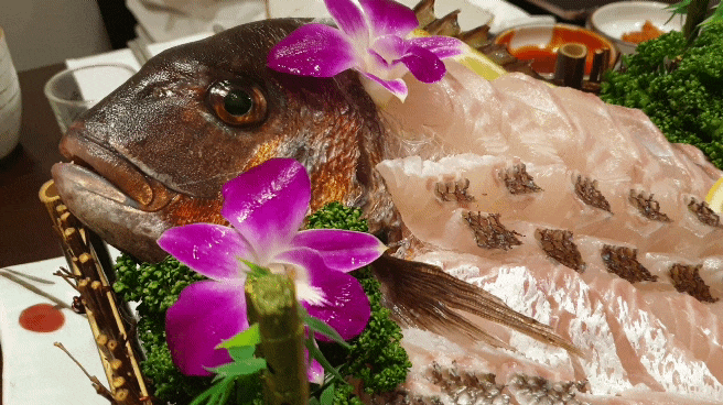  합정횟집 해담가에서 주방장특선을~ 봤나? 살아있는 도미회! 모든게 다 맛있다요!