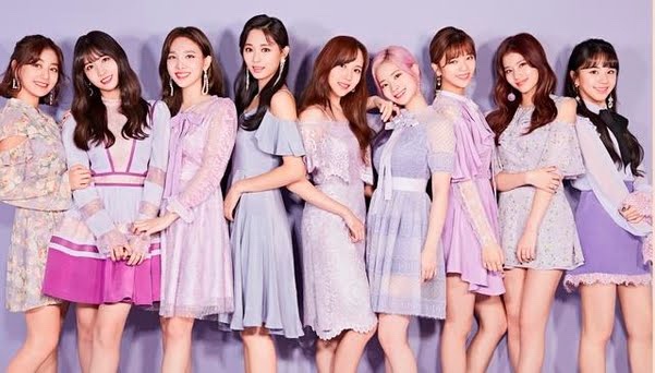  트와이스(TWICE) 사나 일왕 인스타 논란되는 이유 알아보기