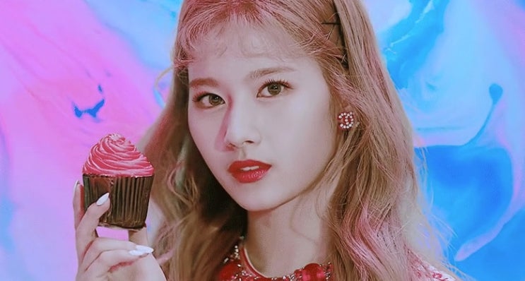  사나 , 헤이세이 퇴임심경 인스타업로드, 문제가뭔데