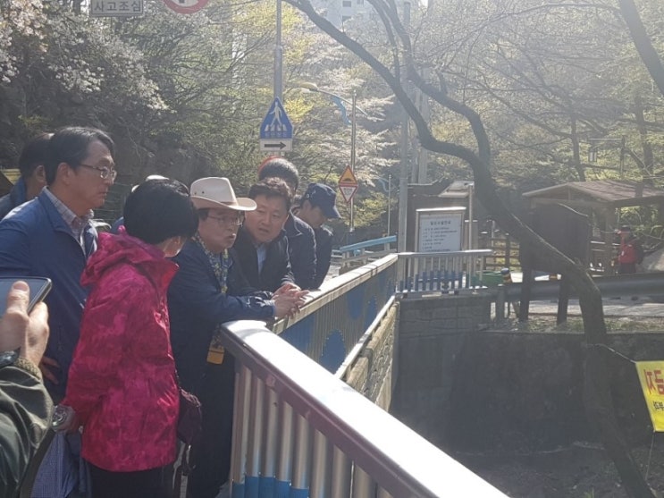  190406 승학산 산행 (오거돈 부산시장, 김태석 사하구청장, 전원석 사하구의회 의장, 이성숙 하단당리 시의원)