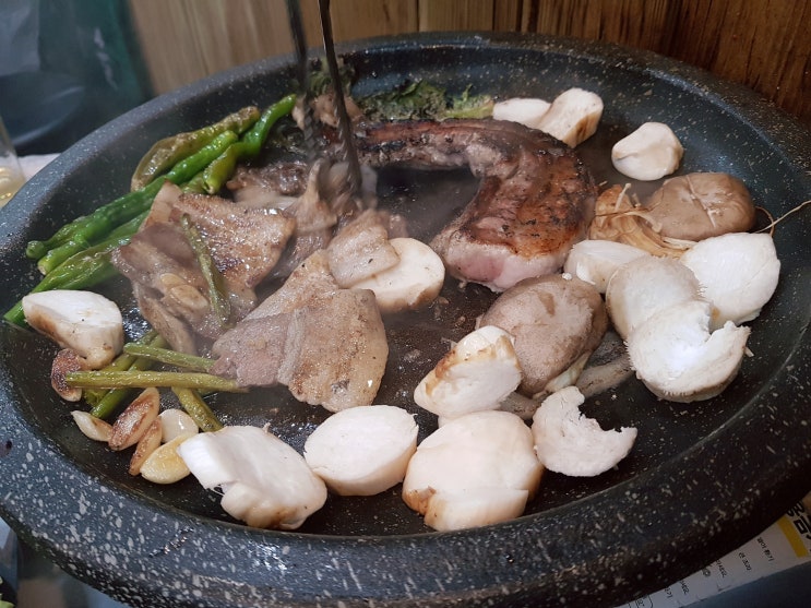  한우 부럽지 않은 천호 삼겹살, 맛있는 고기집 백키로로스!!
