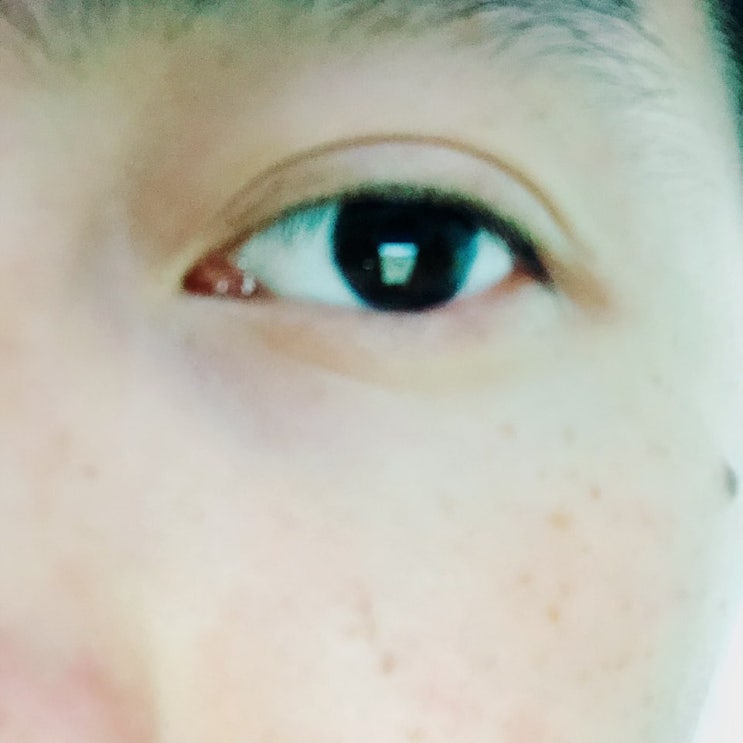  눈썹이 눈을 계속 찔러요 그래서 피곤 피로 쌓이면 뷰러 사봐요