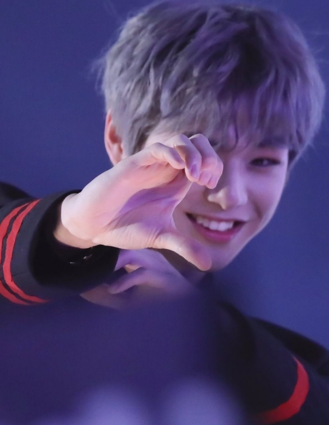  강다니엘! 바다가 생각나
