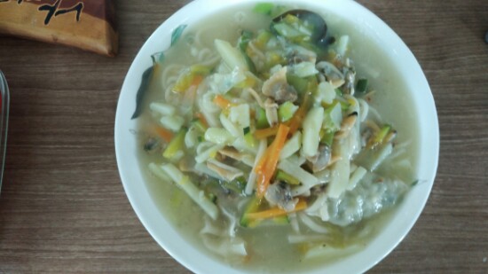  칼국수 먹으며 스페인 하숙 재방송~ 오늘은 win