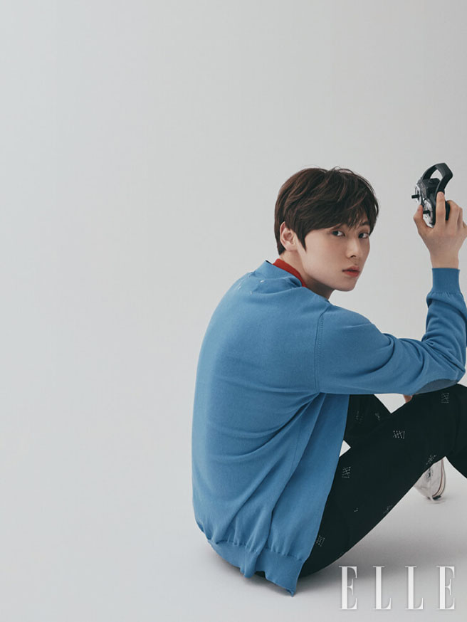  뉴이스트 민현 백호 종현 렌 아론 컴백축하해