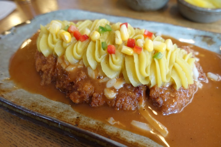  가로수길 맛집 다르긴 하네