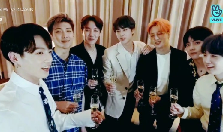  또한번 더더더 축하해~BTS