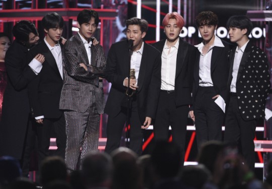  방탄소년단, 빌보드 점령 타임라인…슈가 예언→韓최초 '2관왕'→할시 컬래버