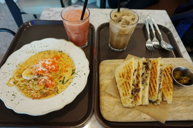  명동역맛집 - 분위기 있는 명동브런치 명소 롱브레드
