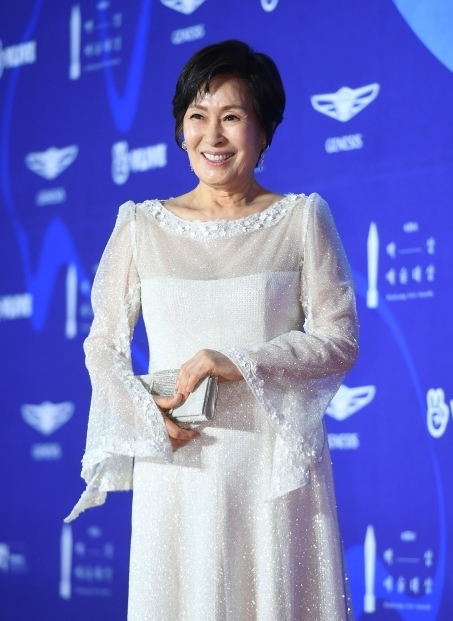 [눈이 부시게] 명대사 김혜자 수상소감 2019 백상예술대상 소감 나레이션 전문 배우 김혜자 나이 종교