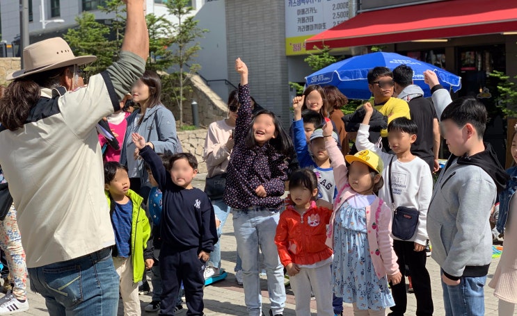  김포시농업기술센터 "라베니체 꽃전시회"에 "꿈꾸는 파브르"가 곤충체험전으로 참가하였습니다.