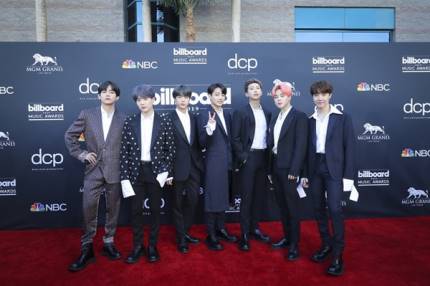  믿기지 않는다" 방탄소년단 빌보드 수상이 의미하는 것