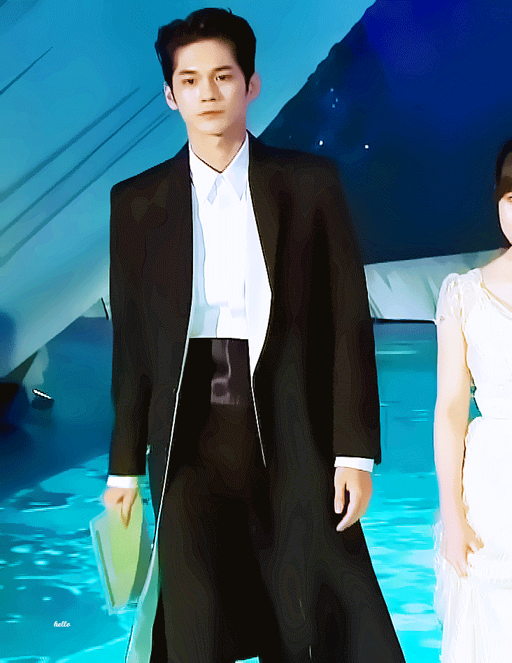 옹성우 - 190501 [ 제 55회 백상 예술대상 ] 시상자로 참석한 옹성우 